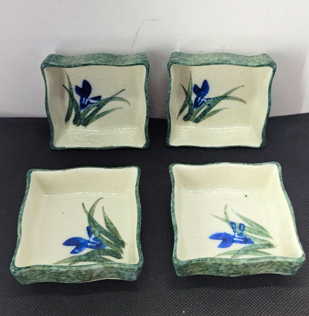 Japanese Set of 4 Square Porcelain Bowls, Green Rim Iris Floral Design